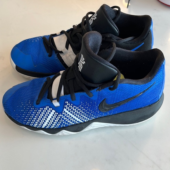 size 7 youth nike shoes